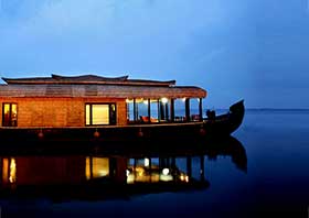 Kerala Houseboat Tour